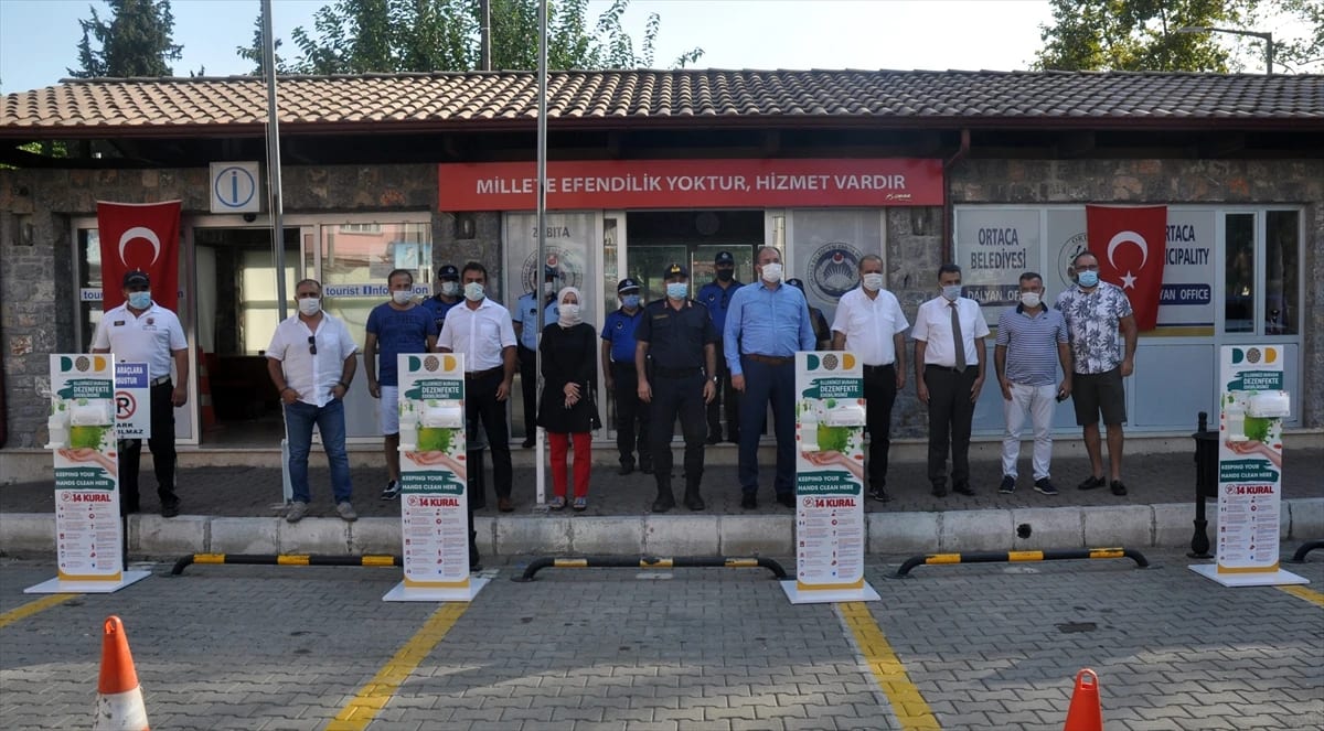 Dalyan Turizm Merkezinde Maske ve Hijyen İstasyonu Kuruldu
