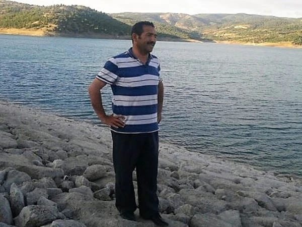Uzaktan Eğitim Veren Aziz Öğretmen Kalp Krizi Geçirerek Hayatını Kaybetti
