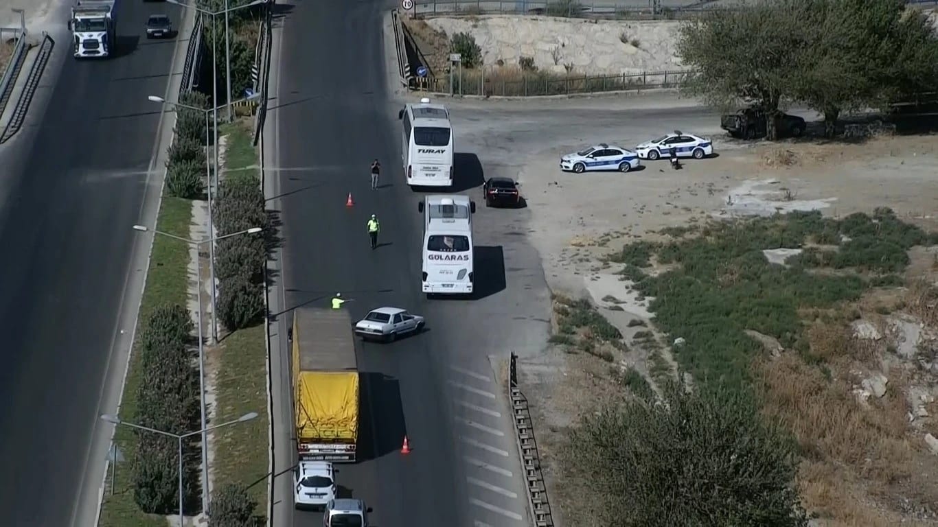Kırmızı Işığı Geçtiler Drone’a Yakalandılar