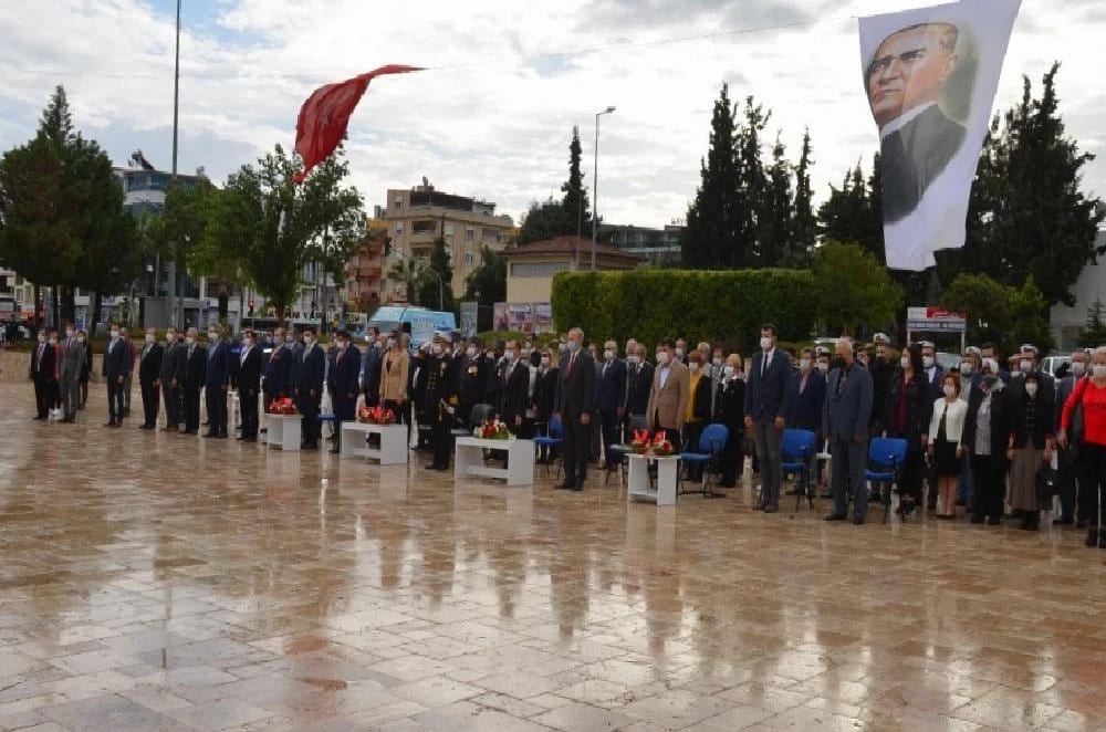 Didim’de 29 Ekim Cumhuriyet Bayramı Törenle Kutlandı