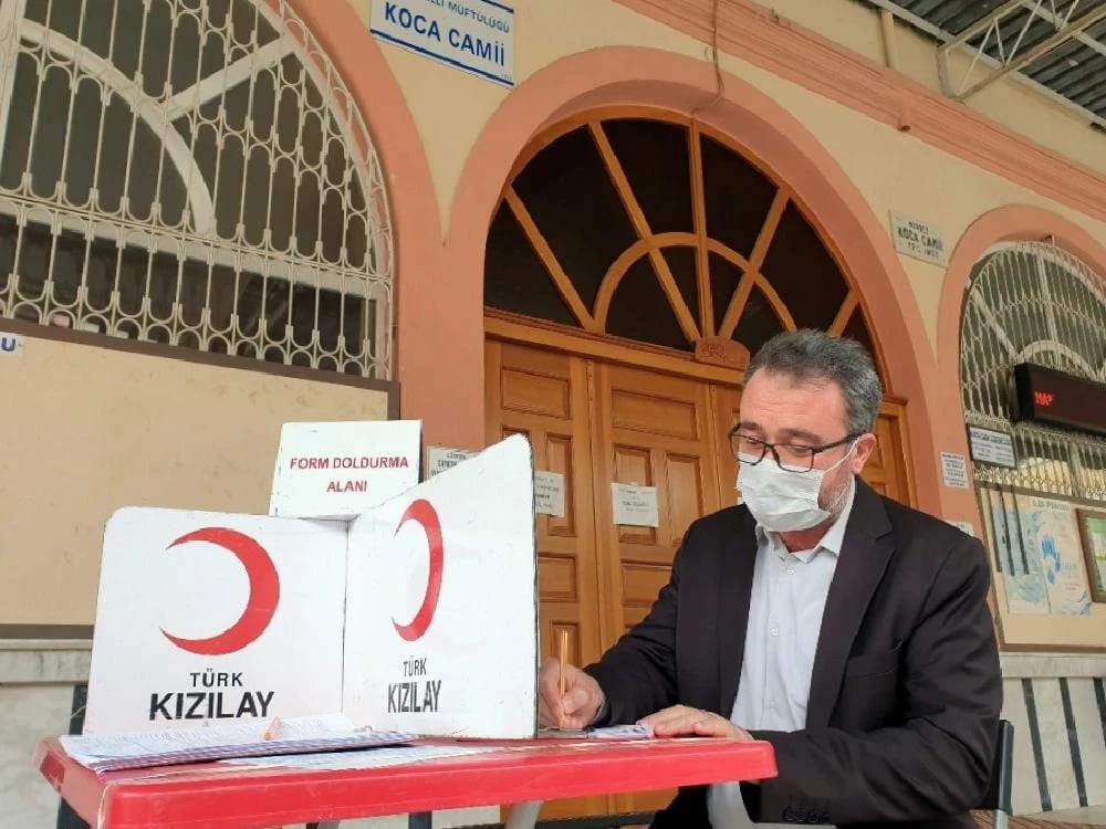 Din Görevlilerinden Kızılay’a Kan Bağışı