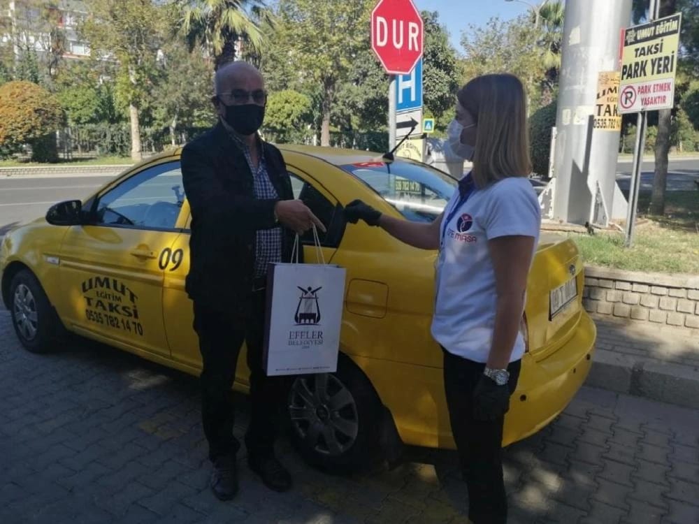 Efeler Belediyesi’nden Taksici Esnafına Korona Virüs Desteği