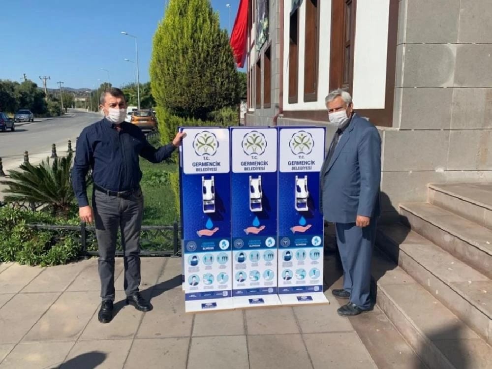 Germencik Belediye Başkanı Öndeş’ten Okullara Dezenfekte Standı