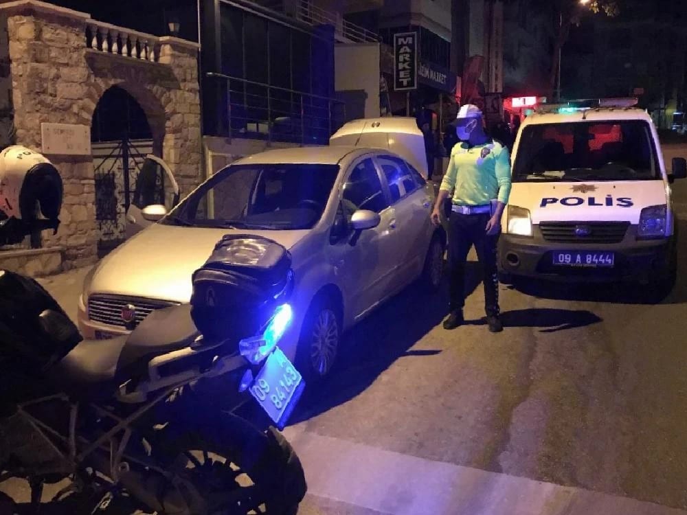 İzmir Polisinden Kaçan Otomobili Kuşadası Polisi Yakaladı