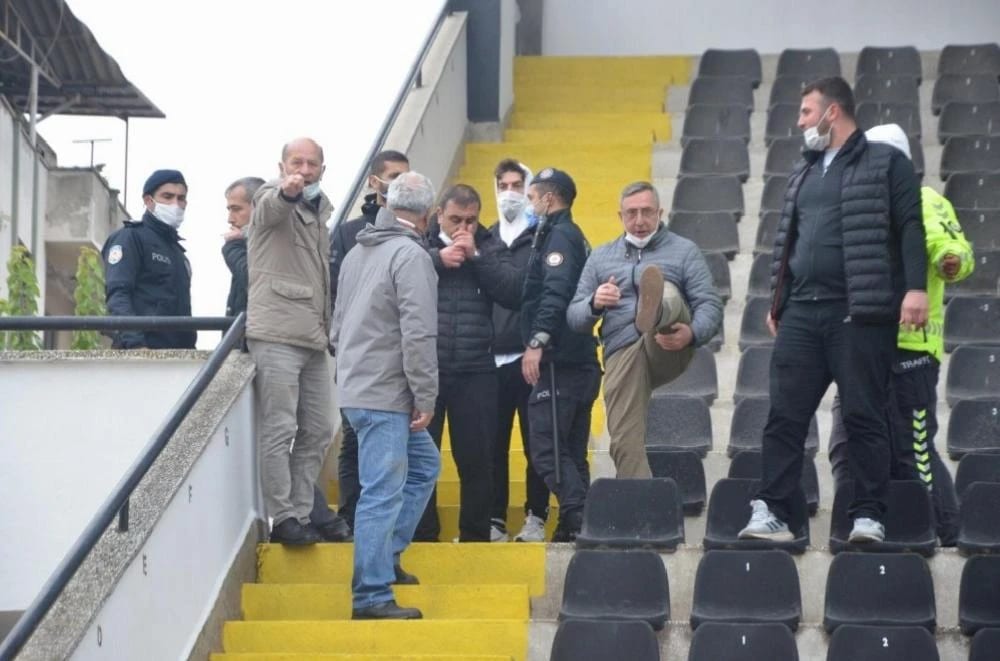 Çengelköyspor Yöneticileri Herkesi Şaşırttı