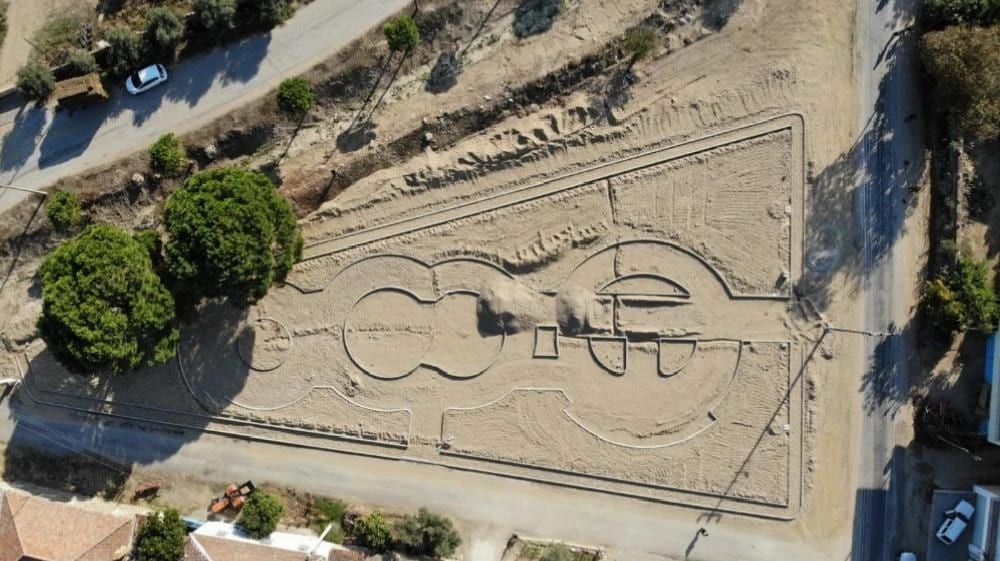 Esenköy Mahallesi’nde Park ve Meydan Çalışması Başladı