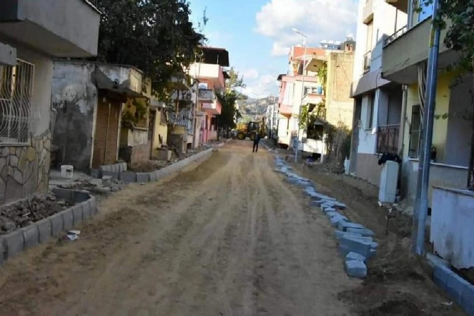 Nazilli Belediyesi Yol Çalışmalarına Devam Ediyor