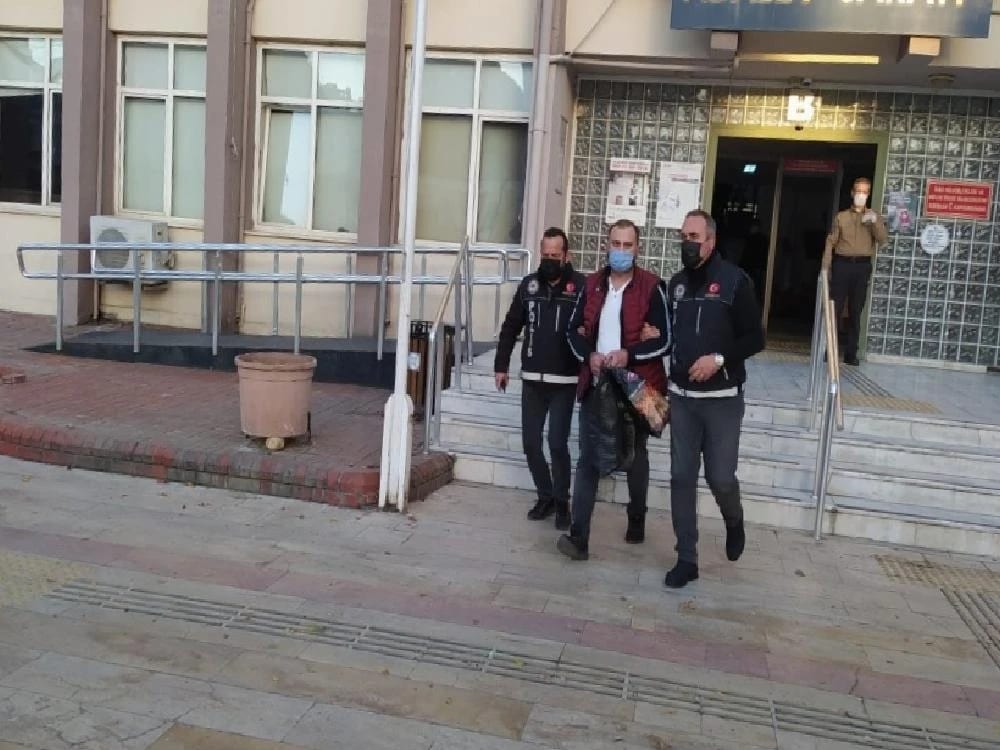 Pandemi İzni ile Salıverildi, Yine Rahat Durmadı