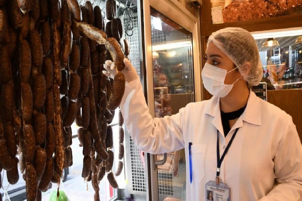 Kuşadası Belediyesi’nden Yılbaşı Öncesi Hijyen Denetimi