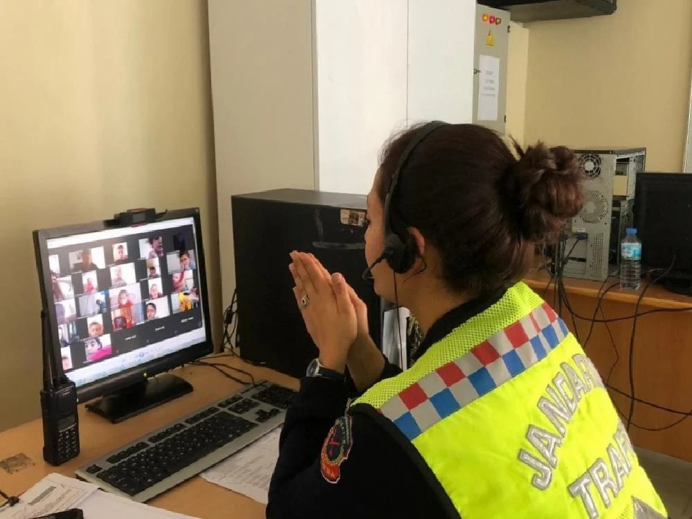 Trafik Kuralları Öğrencilere İnternet Üzerinden Anlatıldı