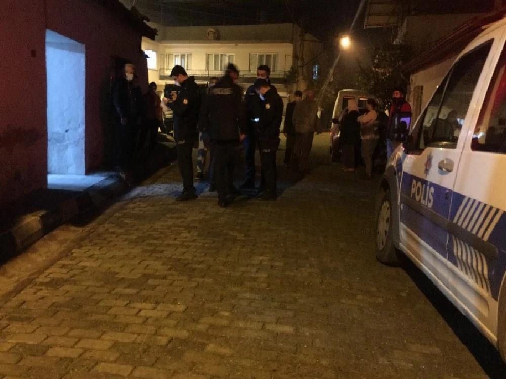 Yaşlı Kadın Evde Ölü Bulundu
