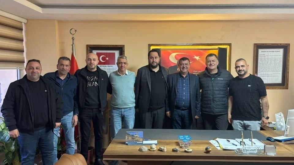 Kuşadası Ticaret Odası Seçimleri 2026: Anıl Metin Oto Hamlesi Dengeleri Değiştirir Mi?