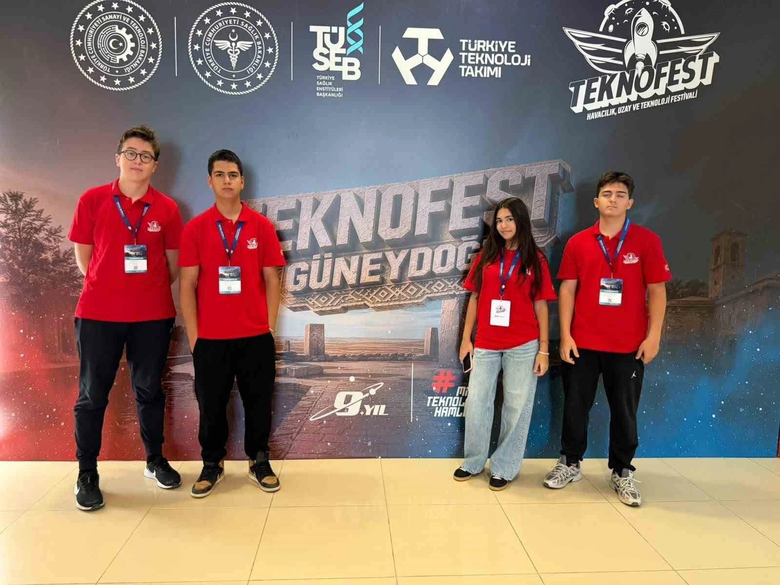 Aydınlı öğrenciler 4 bin takımı geride bırakıp TEKNOFEST finaline kaldı