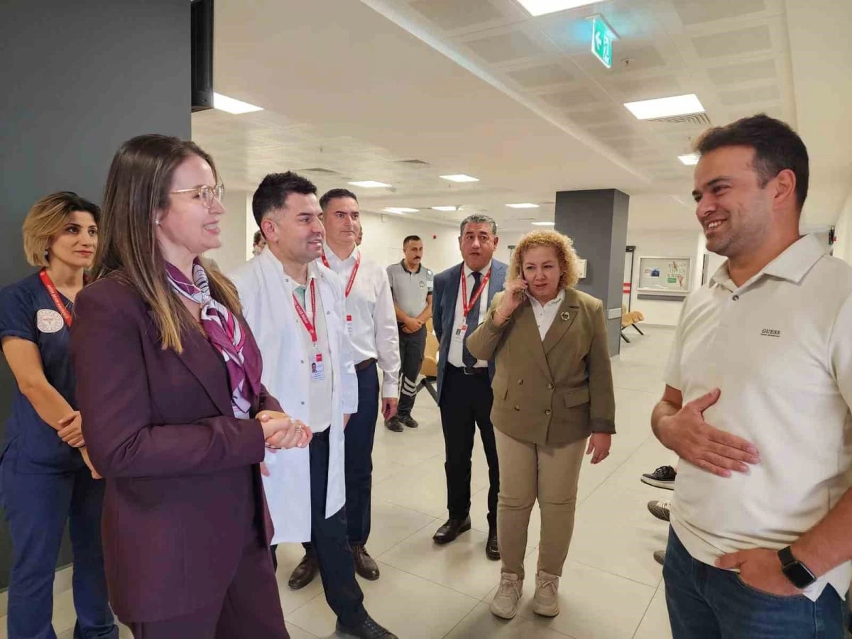 Başhekim Özbağçıvan, Kadın Doğum Servisinde incelemelerde bulundu