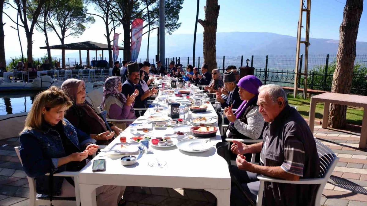 Başkan Doğanca gazilerle buluştu