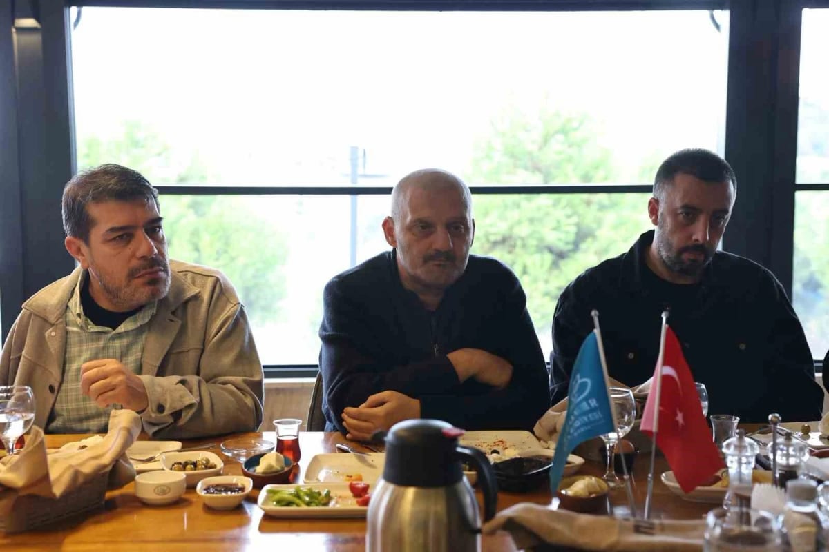 Başkan Şadi Özdemir Bursaspor tribün liderleriyle bir araya geldi