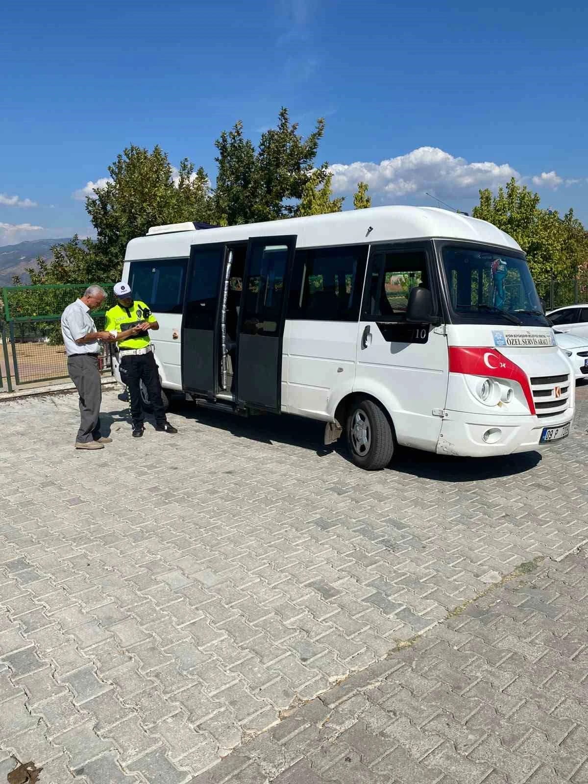 Bozdoğan emniyeti öğrencilerin güvenliği için sahada