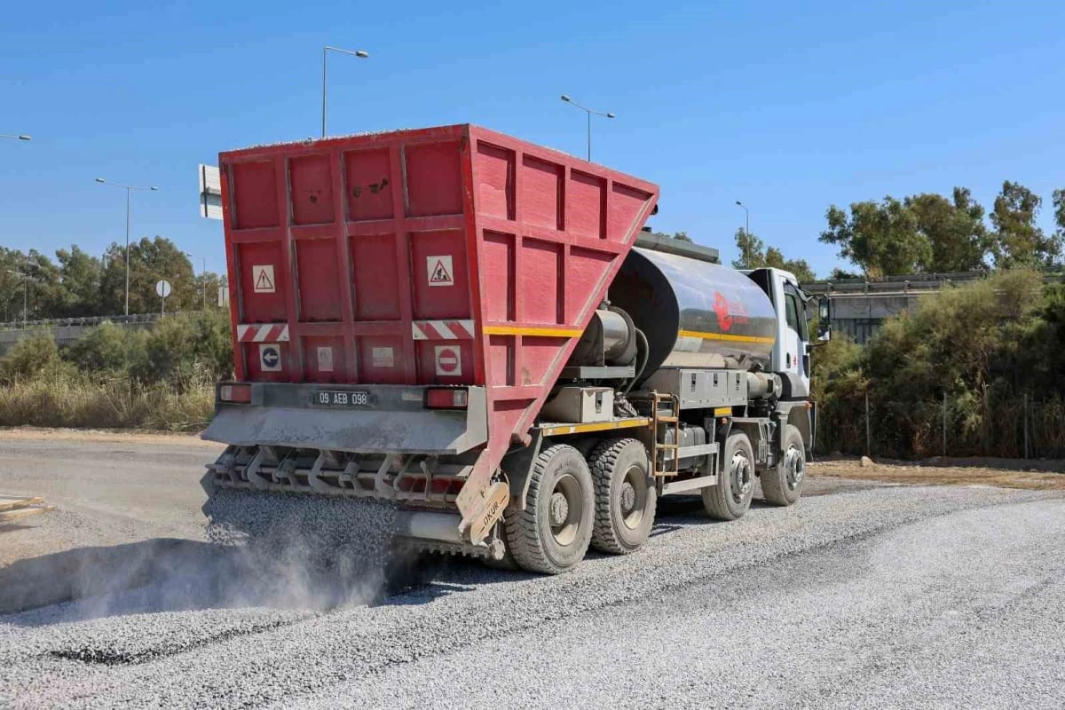Efeler Belediyesi’nden ASTİM ve Tepecik’e 15 bin metrekare asfalt
