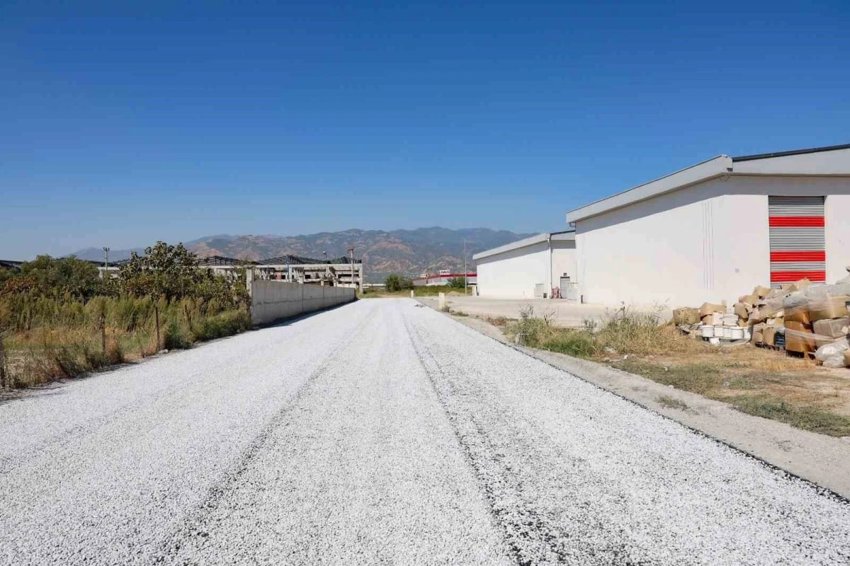 Efeler Belediyesi’nden ASTİM ve Tepecik’e 15 bin metrekare asfalt