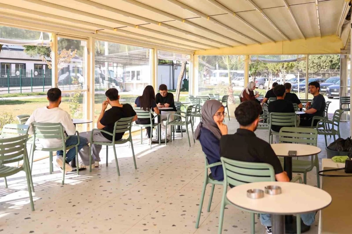Efeler Belediyesi’nden gençlere destek