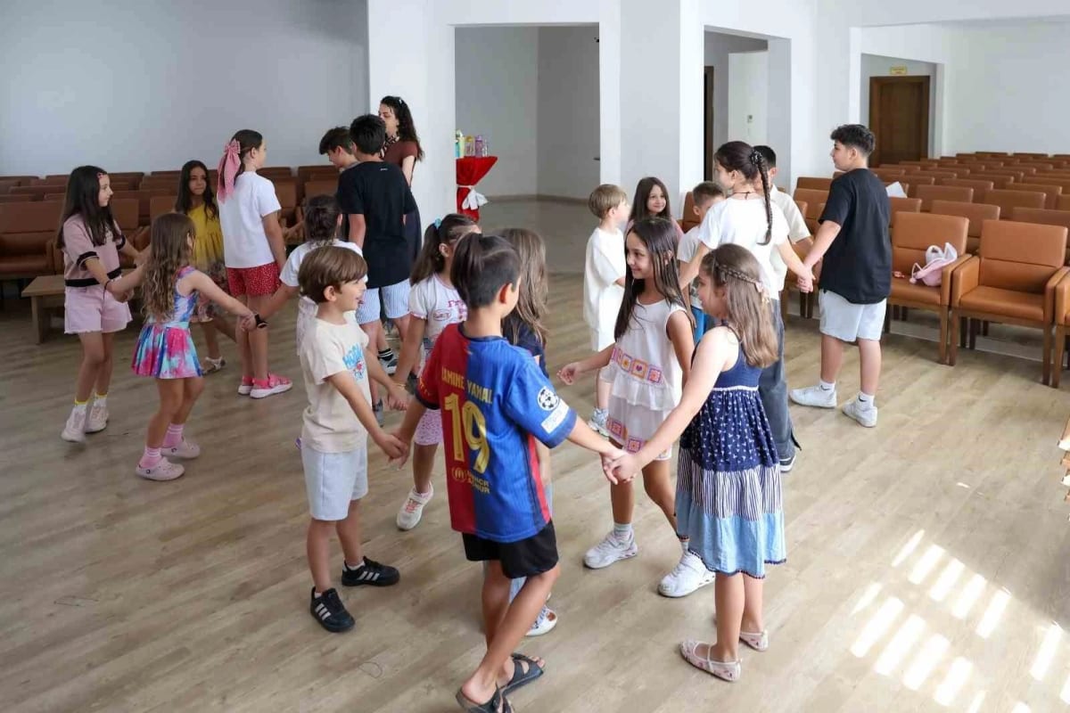 Efeler Belediyesi’nden gençlere destek