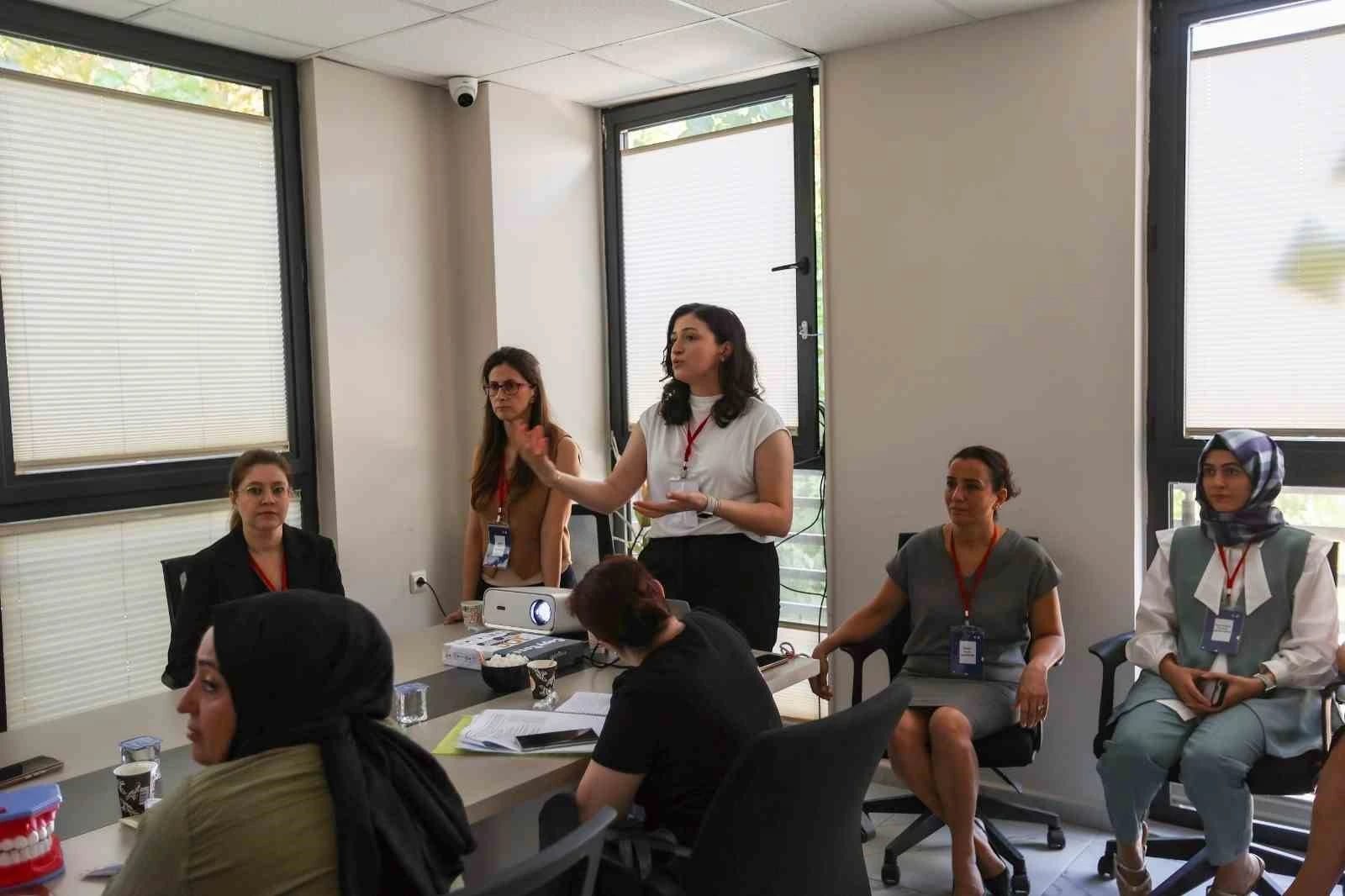 Efeler’de otizmli çocukların beslenme sorunlarına eğitimli çözüm