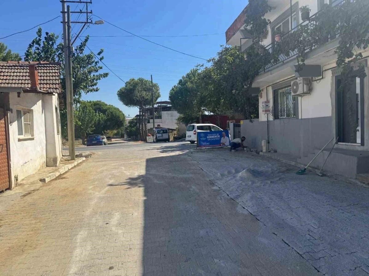 Germencik’te cadde ve sokaklarda çalışmalar hız kesmeden sürüyor
