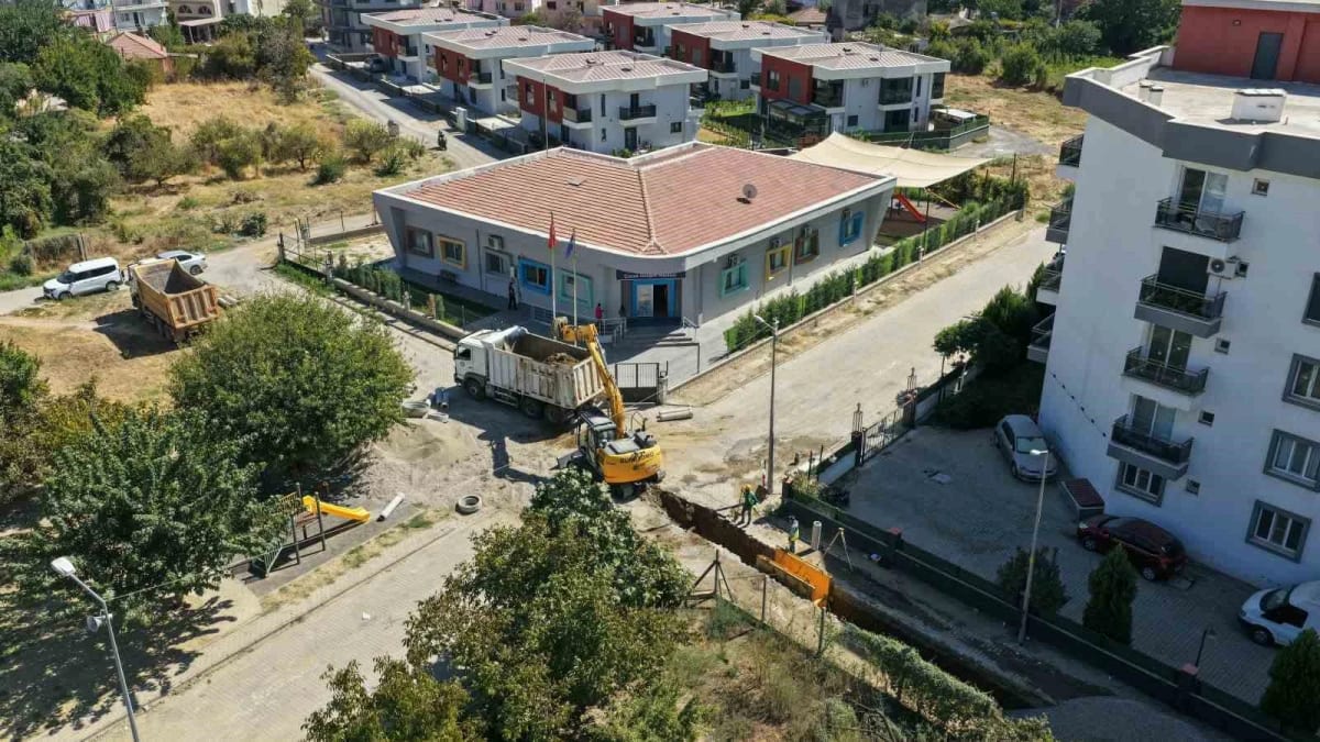 İncirliova’da 1,3 milyar liralık altyapı yatırımı sürüyor