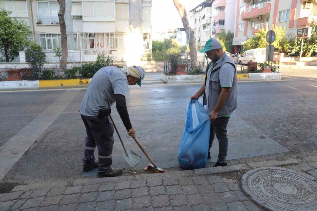 Nazilli Belediyesi’nden temizlik çalışması