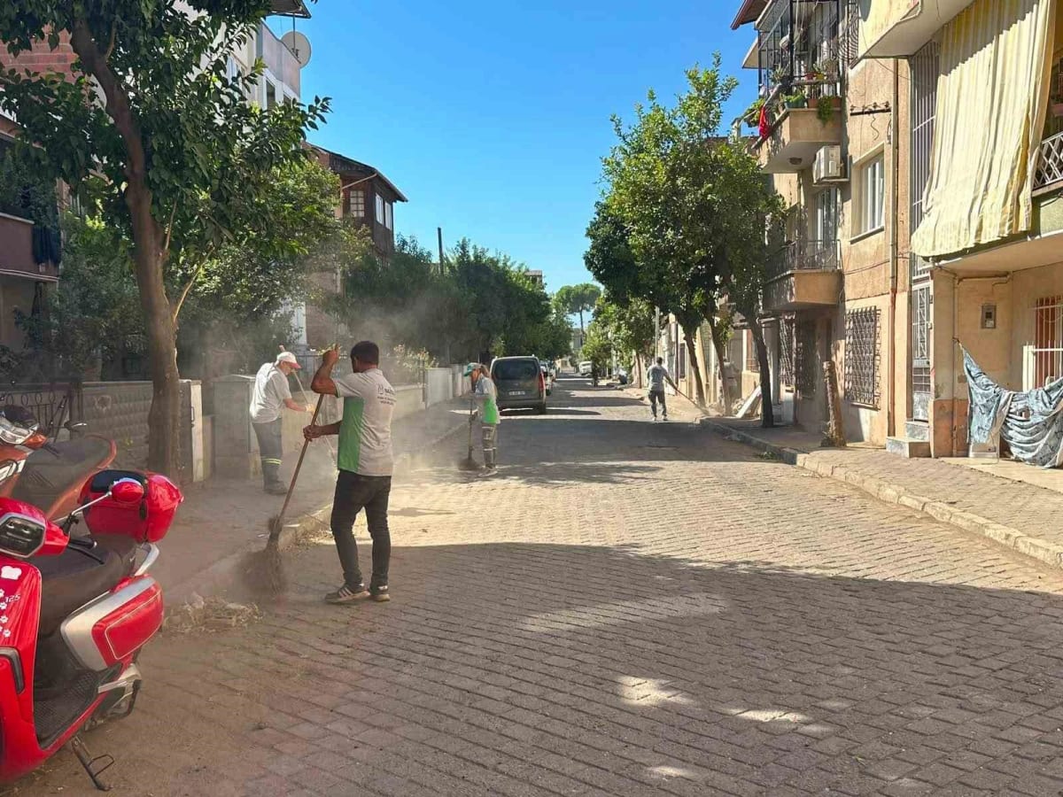 Nazilli Belediyesi’nden temizlik çalışması