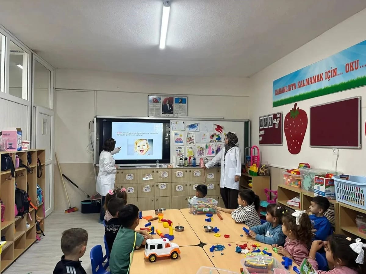 Nazilli’de ilkokul öğrencilerine ağız ve diş sağlığı eğitimi