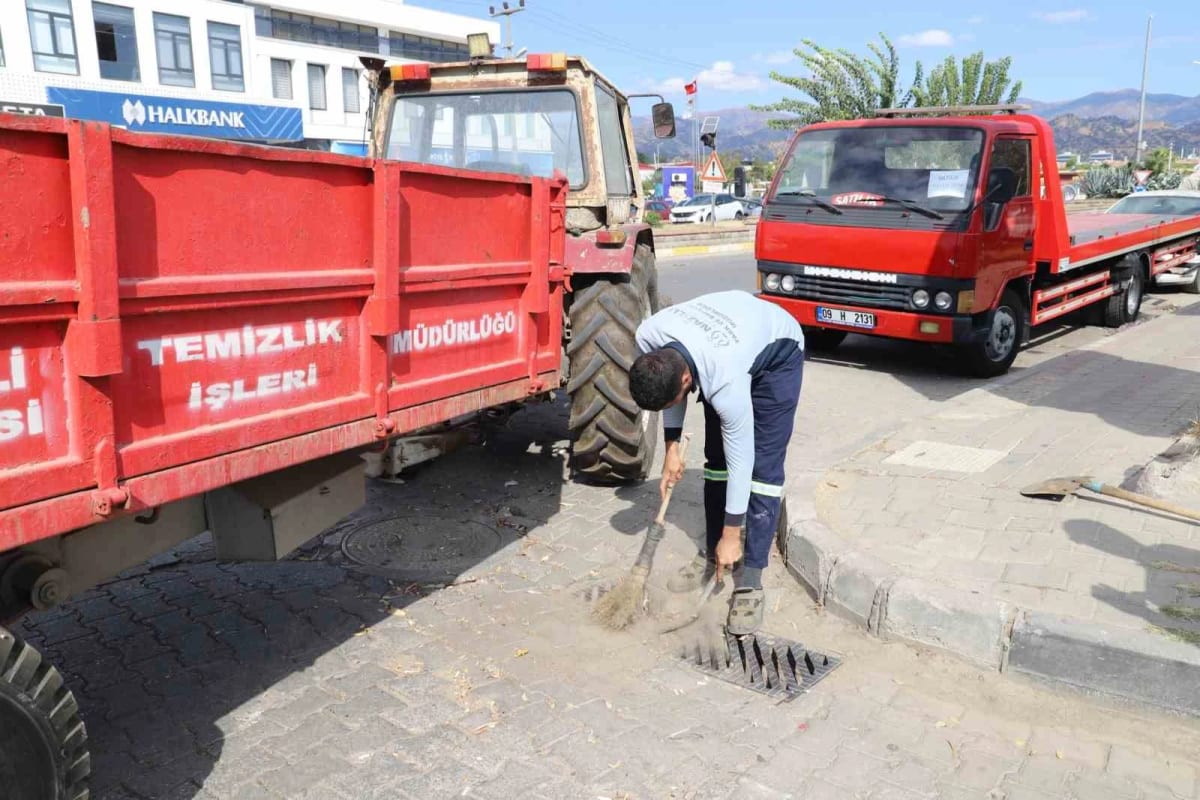 Nazilli’de kış öncesi mazgal temizliği