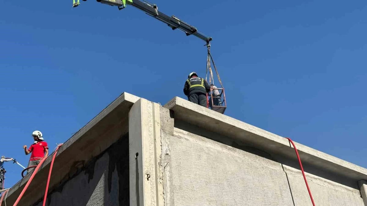 Söke’deki kağıt fabrikası yangınına itfaiyeden hızlı müdahale