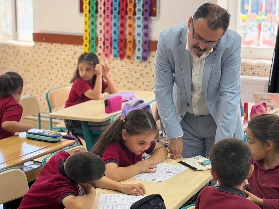 Sultanhisar Kaymakamı Ateş, öğrencilerle bir araya geldi