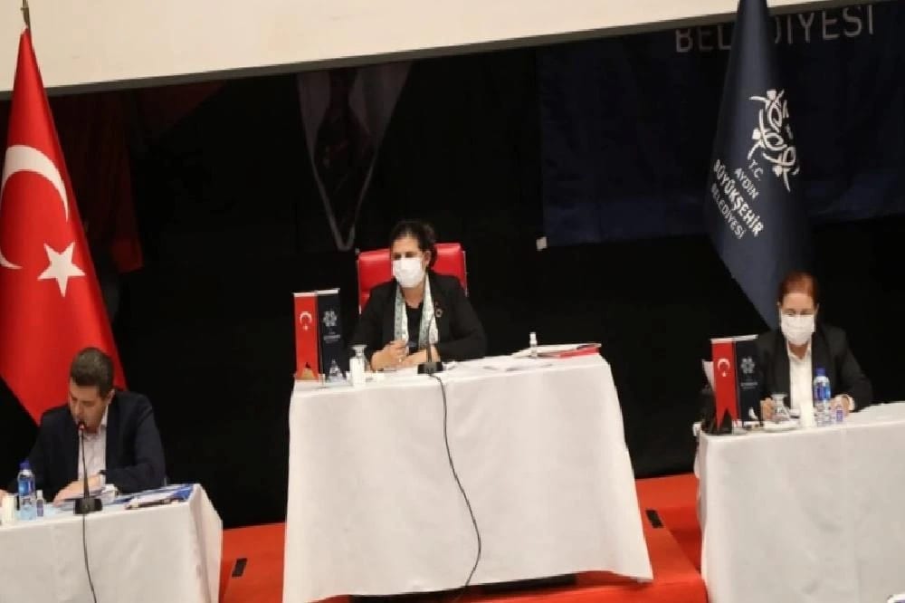 Büyükşehir Belediyesi Ünlü Sanatçının İsmini Kuşadası’nda Yaşatacak