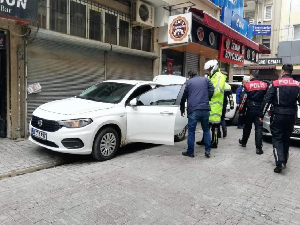 Kısıtlamaya Uymadı, Polisleri Görünce Kaçmaya Başladı