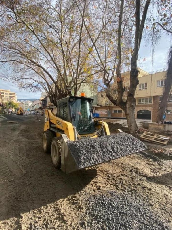 Kuşadası Çarşındaki Çalışmalar Sokağa Çıkma Kısıtlamasında da Devam Etti