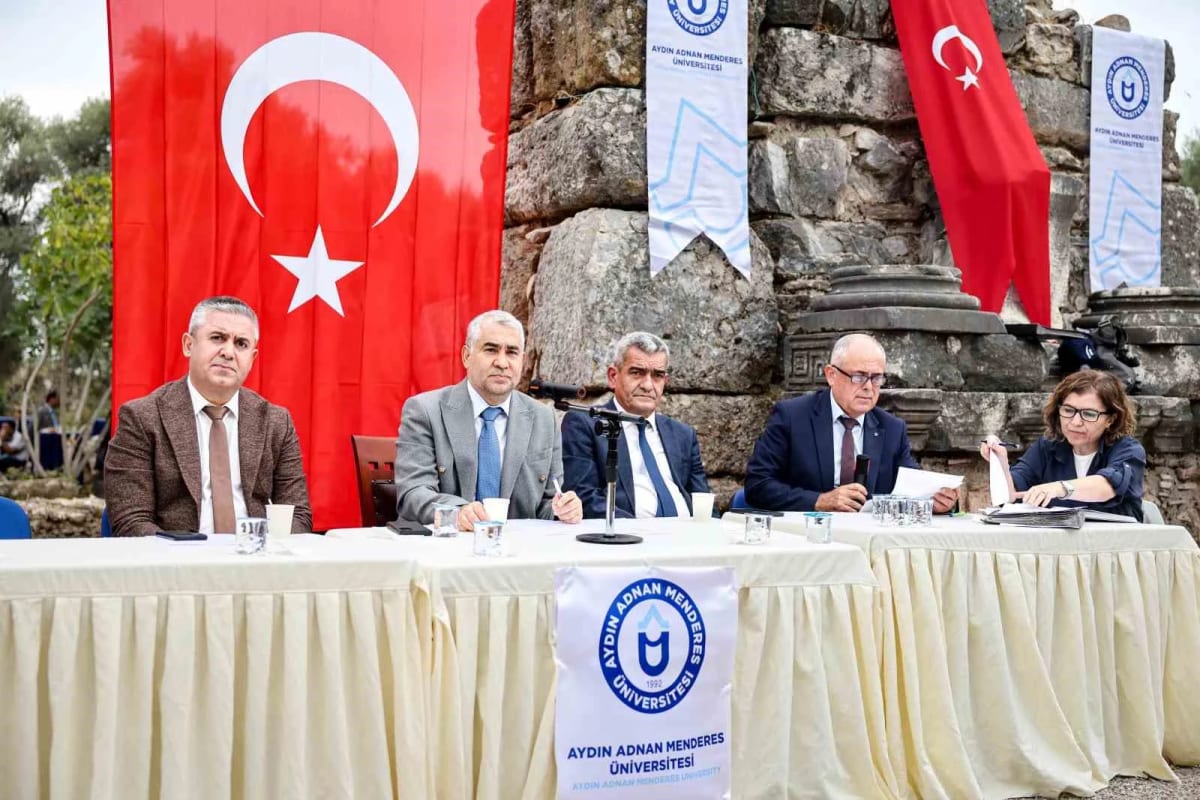 ADÜ Yönetim Kurulu ve Senato Toplantısı Nysa Antik Kenti’nde gerçekleştirildi