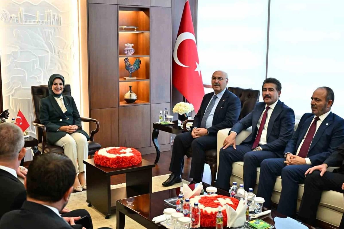 Aile ve Sosyal Hizmetler Bakanı Göktaş Denizli Valiliğine ziyaret etti