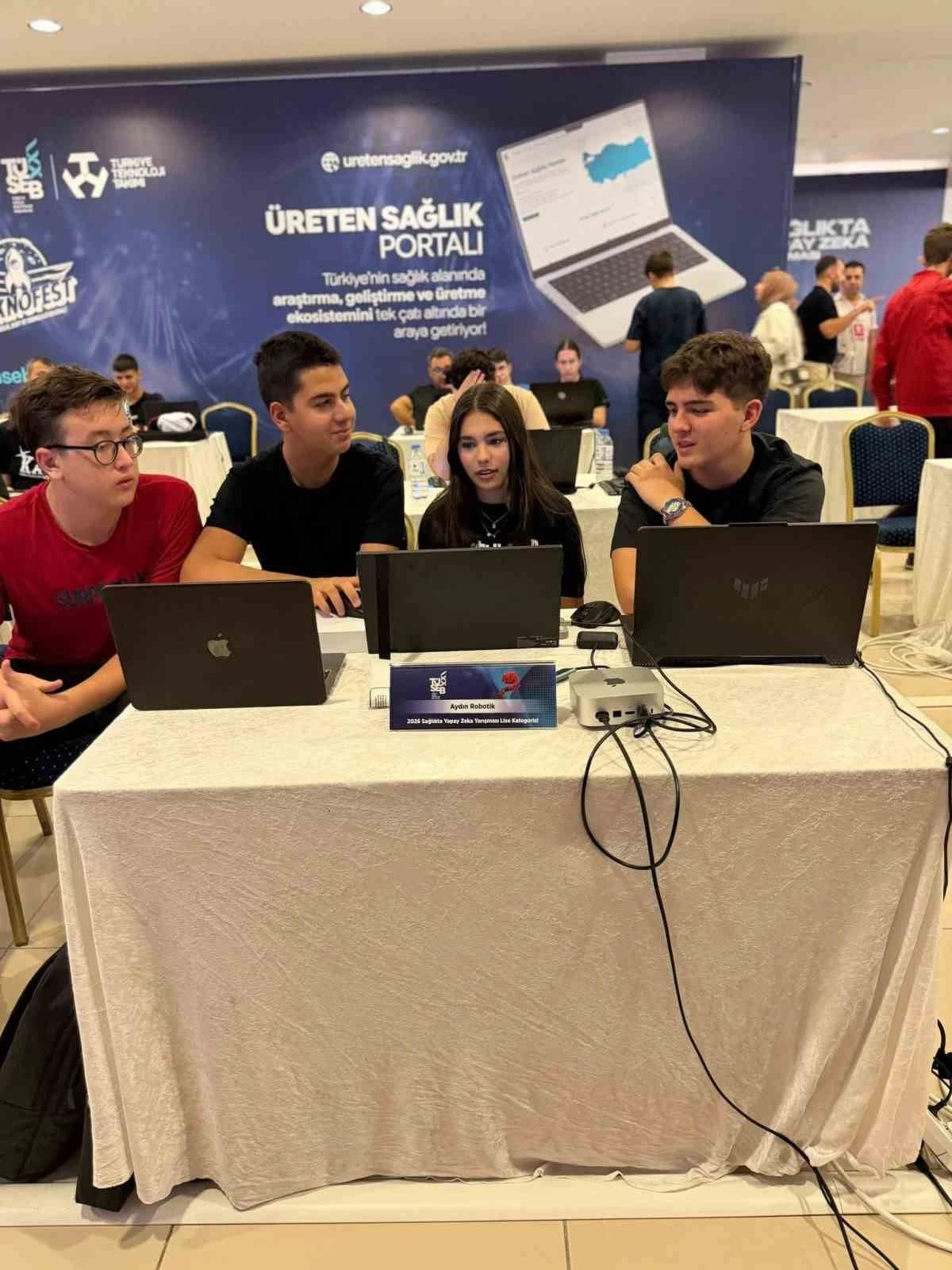 Aydınlı öğrenciler 4 bin takımı geride bırakıp TEKNOFEST finaline kaldı