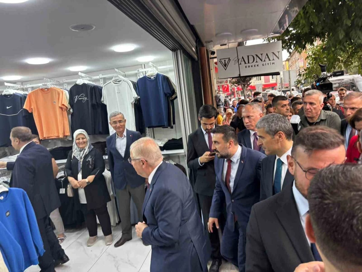 Bakan Güler Afyonkarahisar’da esnaf ile buluştu