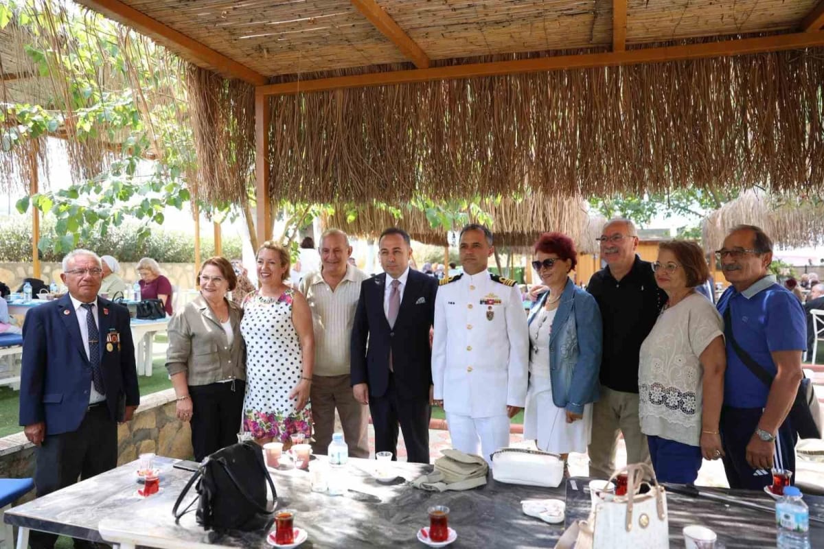 Başkan Gençay: "Gazilerimizin fedakarlığını unutmamız mümkün değil"