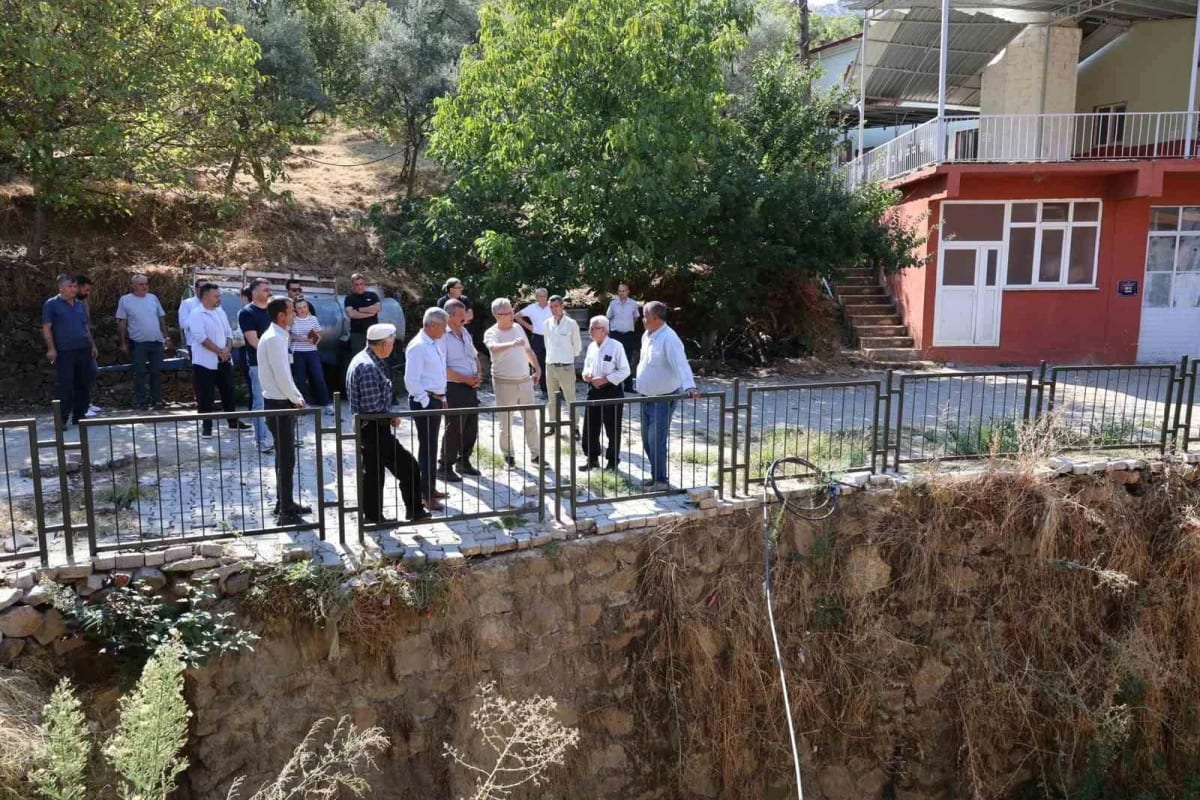 Başkan Tetik, vatandaşlarla bir araya geldi