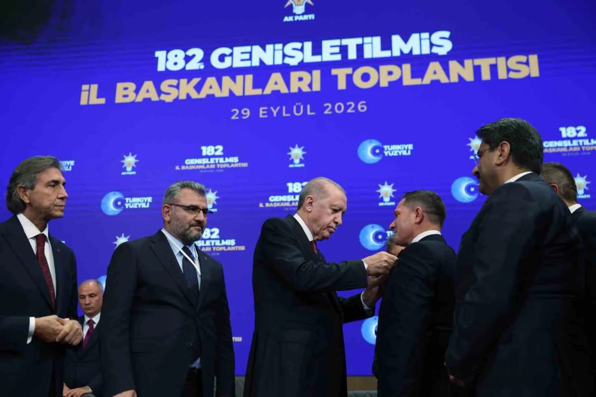 Cumhurbaşkanı Erdoğan: "Biz yanlış yapanla, nefsine yenik düşenle vedalaşır, yolumuza güçlenerek devam ederiz"