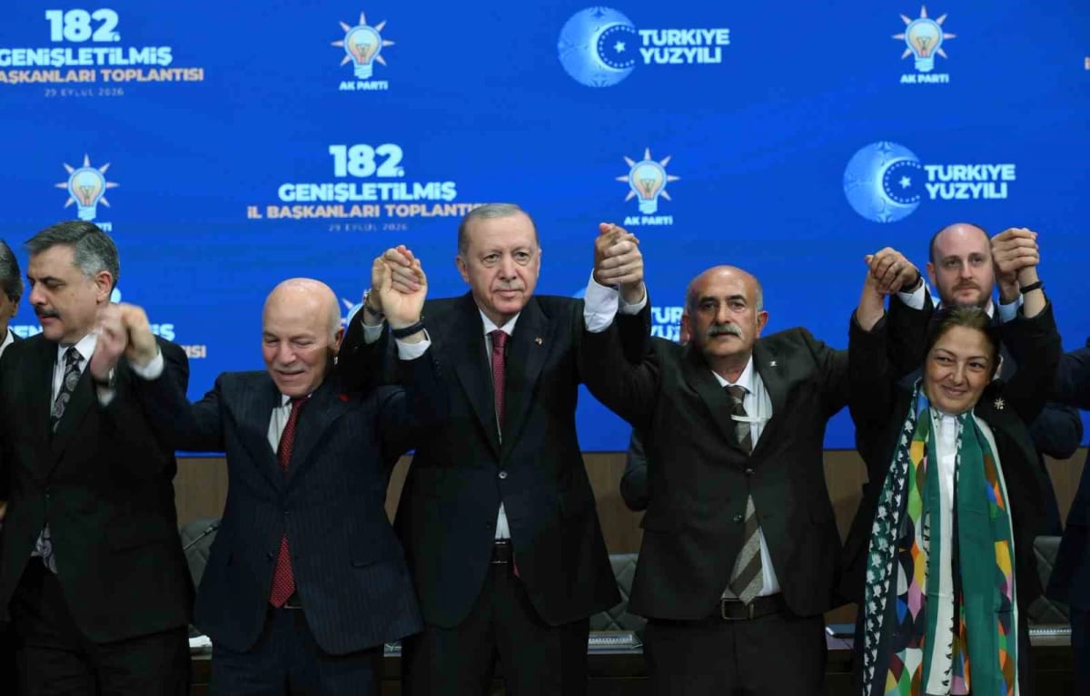 Cumhurbaşkanı Erdoğan: "Biz yanlış yapanla, nefsine yenik düşenle vedalaşır, yolumuza güçlenerek devam ederiz"