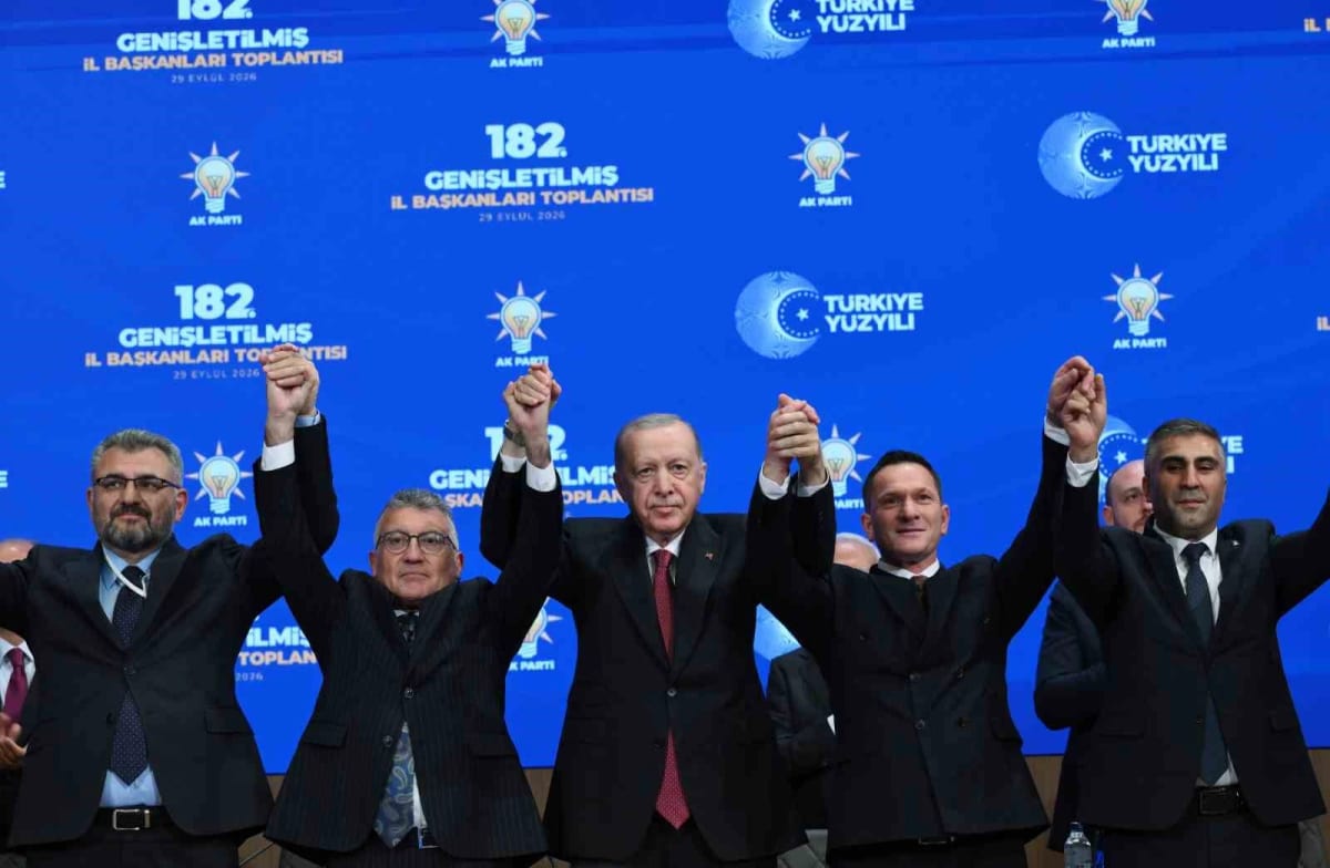 Cumhurbaşkanı Erdoğan: "Biz yanlış yapanla, nefsine yenik düşenle vedalaşır, yolumuza güçlenerek devam ederiz"