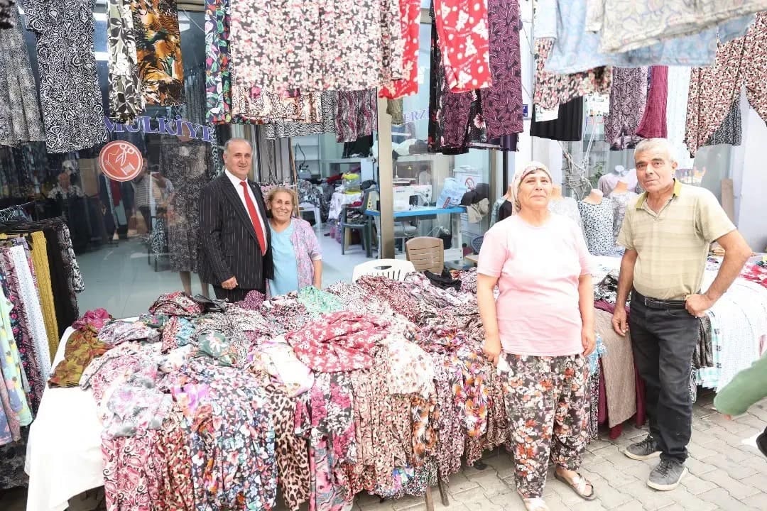 İncirliova Belediye Başkanı Kaya, pazar esnafı ve vatandaşlarla buluştu