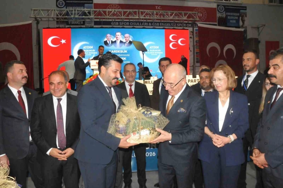 MHP Aydın İl Başkanı Cihangiroğlu: "Kenetlenirsek aşamayacağımız hiçbir engel yoktur"