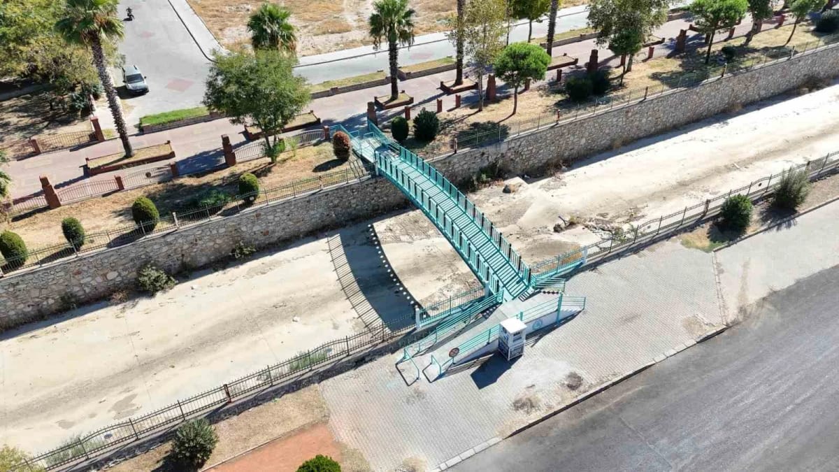 Nazilli Belediyesi’nden Yeşil Mahalle’de köprü güvenliğine yeni düzenleme