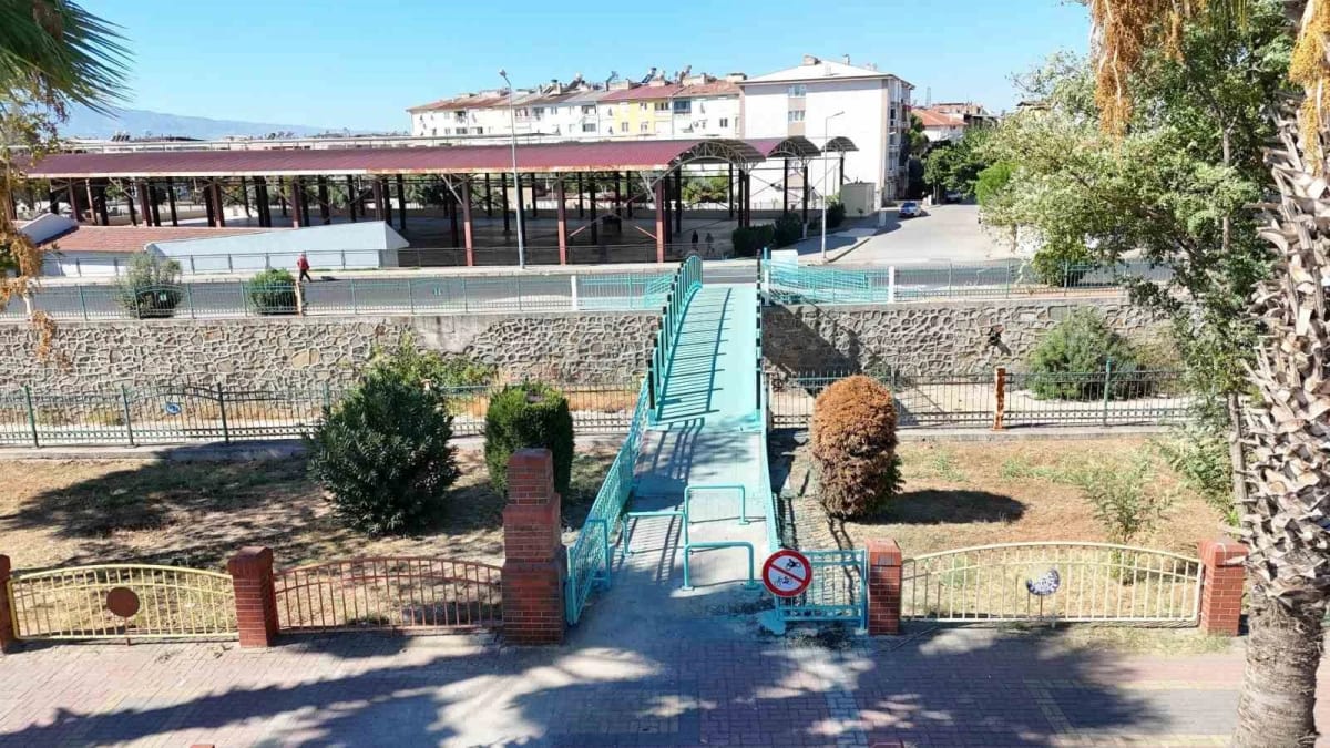 Nazilli Belediyesi’nden Yeşil Mahalle’de köprü güvenliğine yeni düzenleme